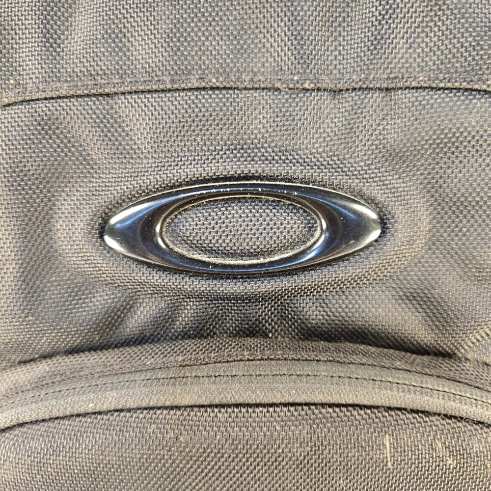 Oakley Vertical Messenger Bag Black Ballistic Nylon Laptop Travel Briefcase